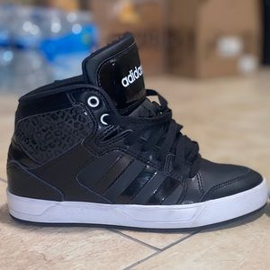 Adidas BBNeo Raleigh Mid Women’s Basketball Shoe